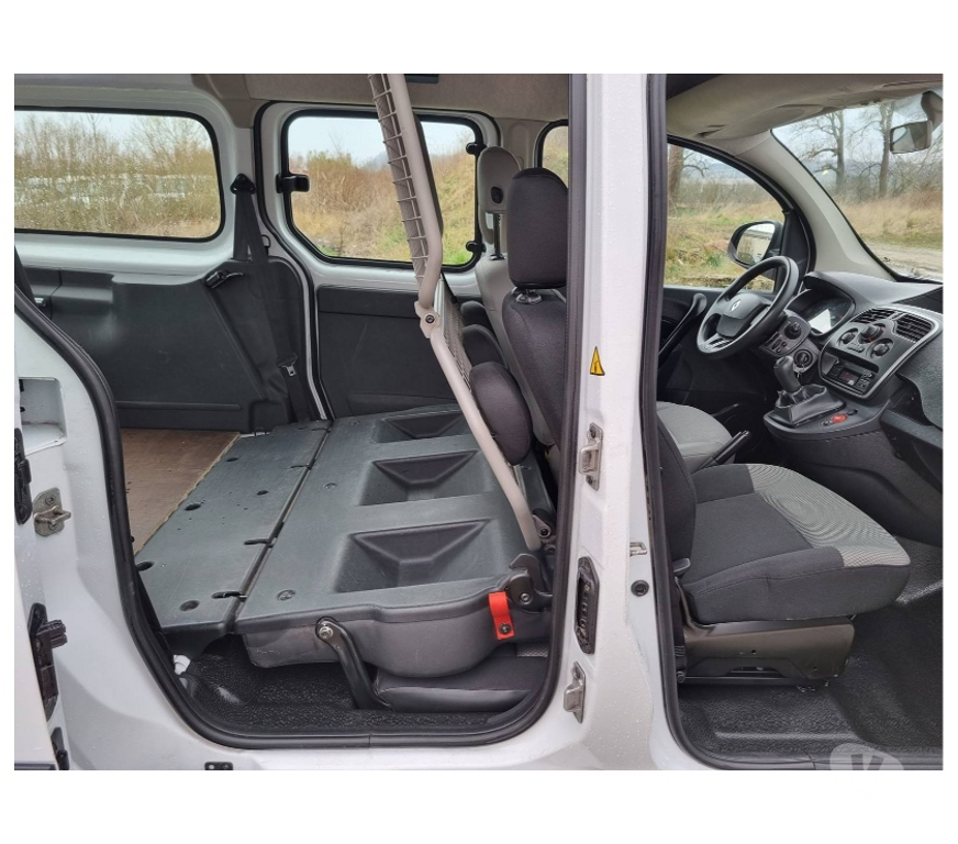 Véhicules commerciaux & utilitaires d'occasion Pont-de-Loup - Photos Vivastreet Renault Kangoo 5 2018 Double Cabine 80709KM 1.5dci 90cv EU6