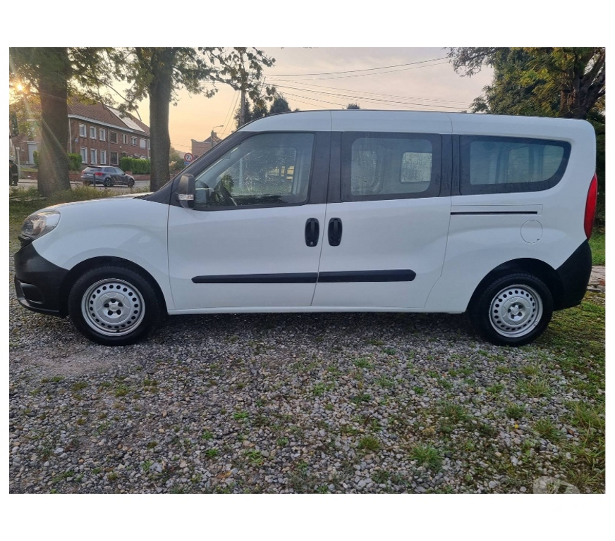 Véhicules commerciaux & utilitaires d'occasion Pont-de-Loup - Photos Vivastreet Fiat Doblo L2 long châssis 7 2017 Euro6 1.3jtd 95cv 93740KM