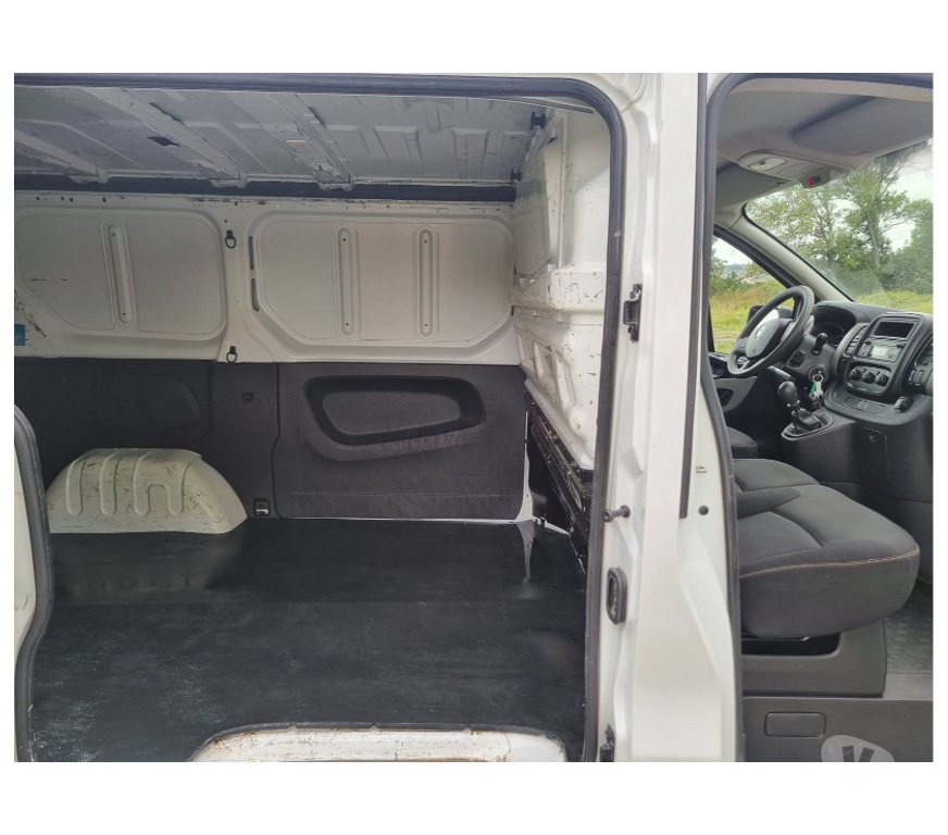 Véhicules commerciaux & utilitaires d'occasion Pont-de-Loup - Photos Vivastreet Renault Trafic 10 2018 L1h1 91014km 1.6dci 95cv 70kw airco