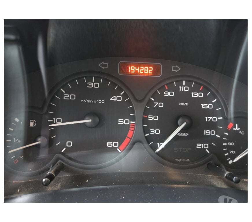 Véhicules commerciaux & utilitaires d'occasion Pont-de-Loup - Photos Vivastreet Peugeot Partner Grise 2007 2.0hdi 66kw 90cv 194000km...