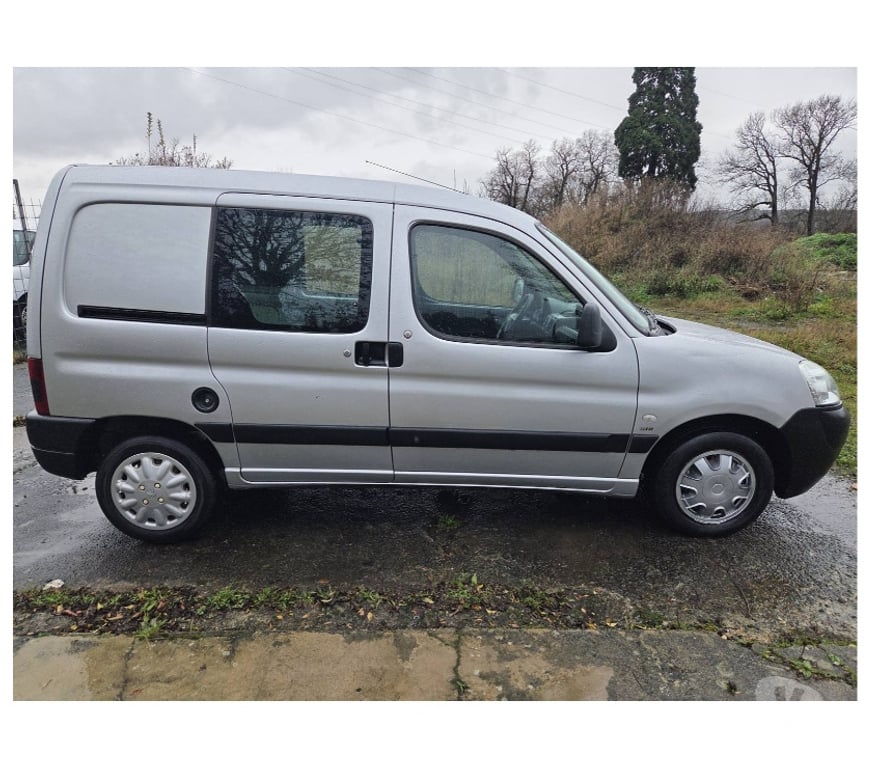 Véhicules commerciaux & utilitaires d'occasion Pont-de-Loup - Photos Vivastreet Peugeot Partner Grise 2007 2.0hdi 66kw 90cv 194000km...