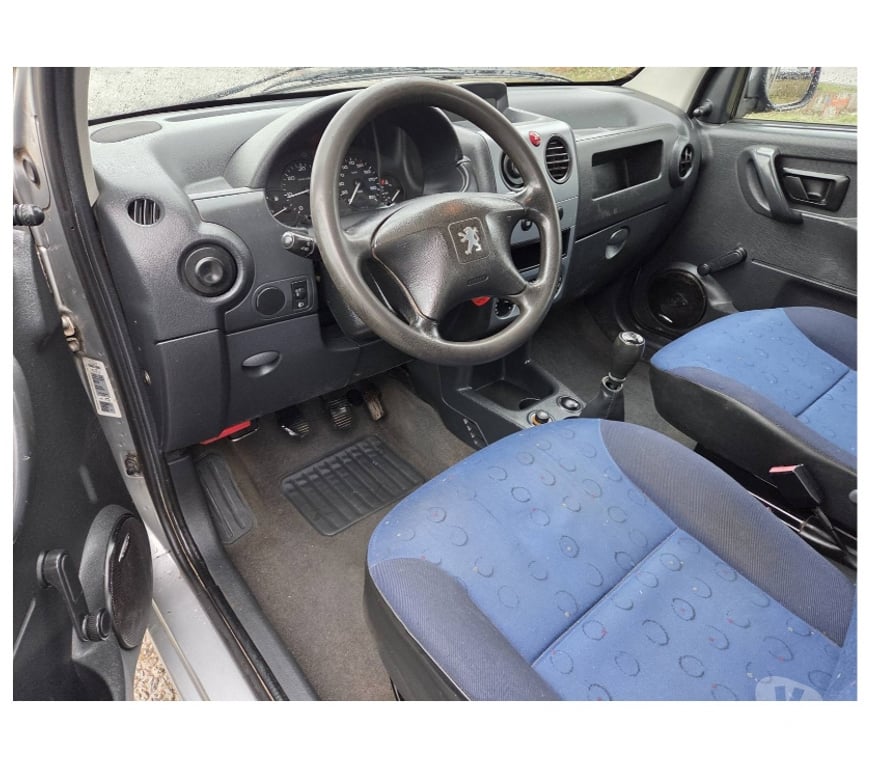 Véhicules commerciaux & utilitaires d'occasion Pont-de-Loup - Photos Vivastreet Peugeot Partner Grise 2007 2.0hdi 66kw 90cv 194000km...