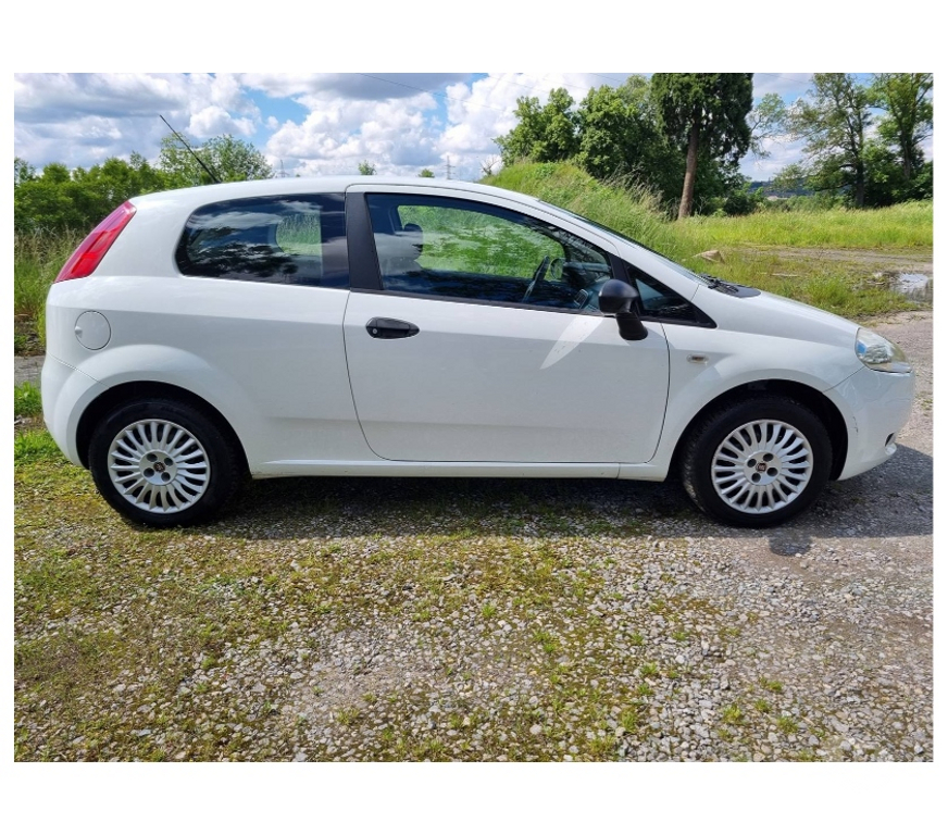 Voiture à vendre Pont-de-Loup - Photos Vivastreet Fiat Punto 2009 3portes 156593km 1.3jtd 70cv pack élect