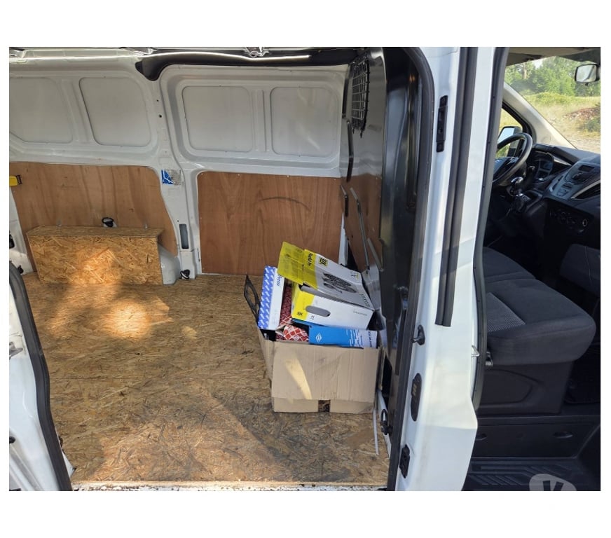 Véhicules commerciaux & utilitaires d'occasion Pont-de-Loup - Photos Vivastreet Ford Transit Custom L1h1 2.2tdci 110CV Nv Moteur 0km 3places
