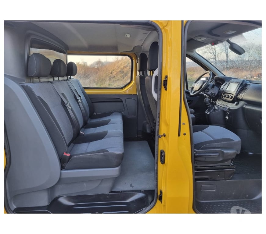 Véhicules commerciaux & utilitaires d'occasion Pont-de-Loup - Photos Vivastreet Opel Vivaro Maxi Double cabine 2018 1.6cdti Biturbo Gps Ac..
