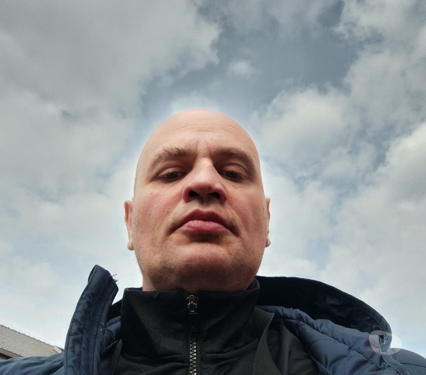 Hommes > Femmes La Louvière - Photos Vivastreet Bonjour je recherche une relation sérieuse et sincère