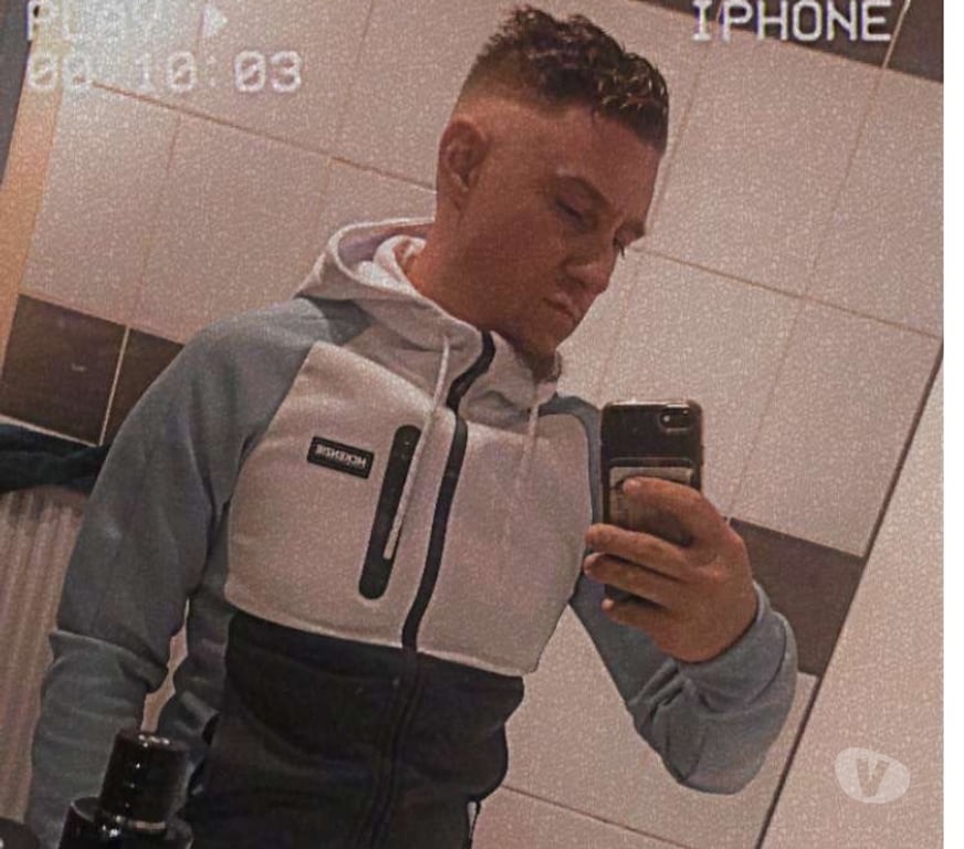 Gay Charleroi Charleroi-Centrum - Photos Vivastreet Passif masculin , pour actif masculin