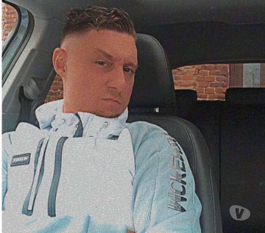 Gay Charleroi Charleroi-Centrum - Photos Vivastreet Passif masculin , pour actif masculin