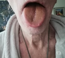 Je reçois en string ou en travesti pour me faire lécher