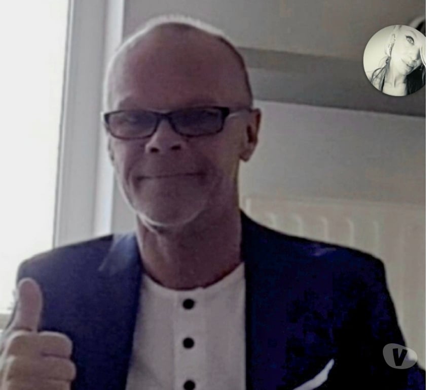 exhib Wavre Wavre-Centrum - Photos Vivastreet Couple cherche pour s'amuser à trois avec ma copine