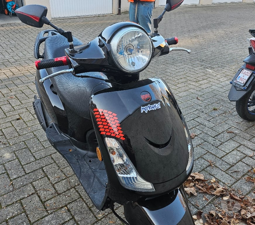 Scooter à vendre Waremme - Photos Vivastreet Sym fiddle 2 classe a