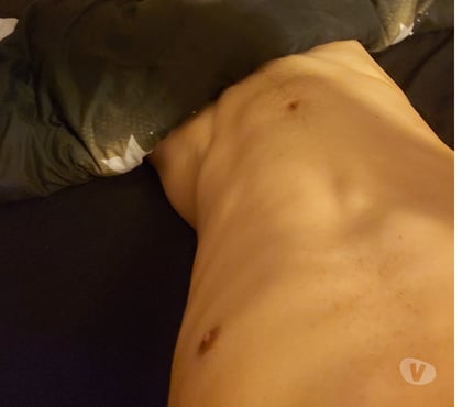 Rencontre adulte - Photos Vivastreet Jeune homme cherche dame plus agée.