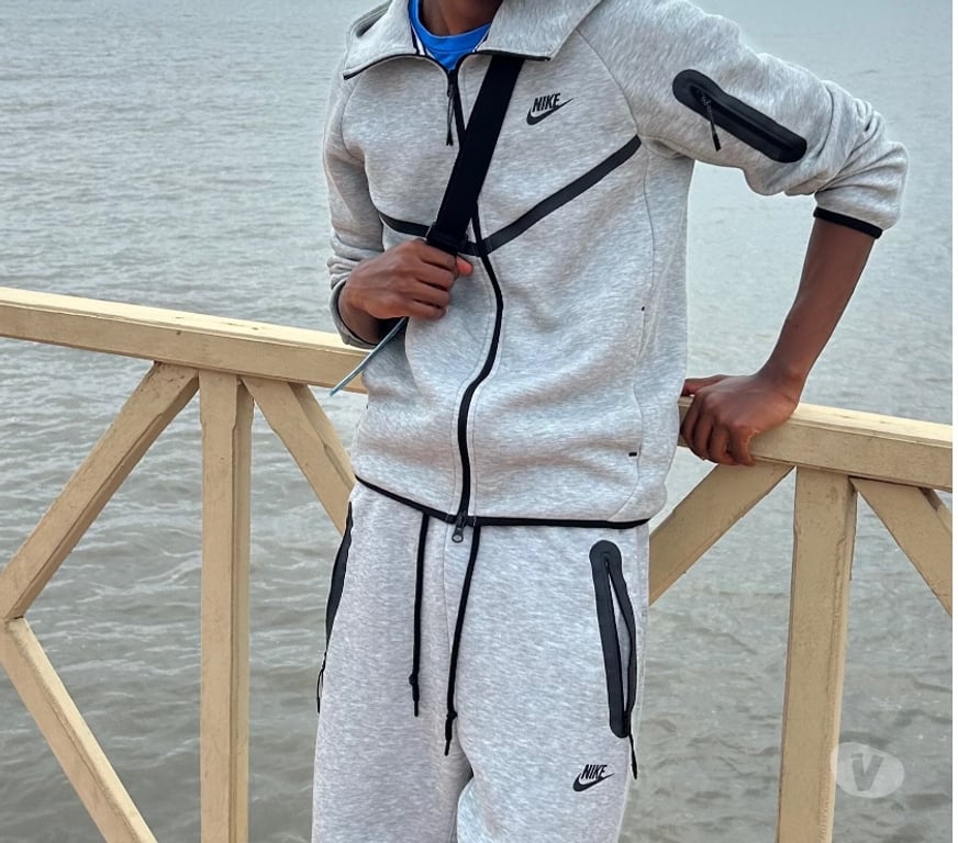 exhib Bruxelles (Brussels) Bruxelles-Centrum - Photos Vivastreet PLAN CUL AVEC UNE FEMME, PAS D’HOMMES