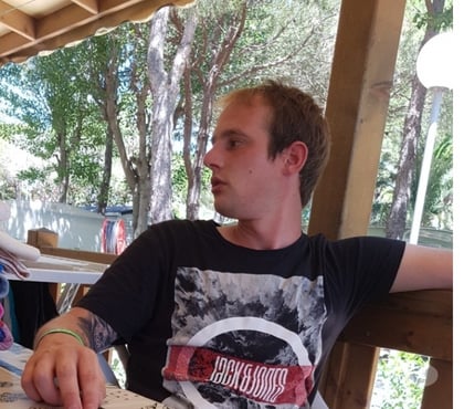 Rencontre libertine Charleroi-Centrum Charleroi - Photos Vivastreet Recherche précise