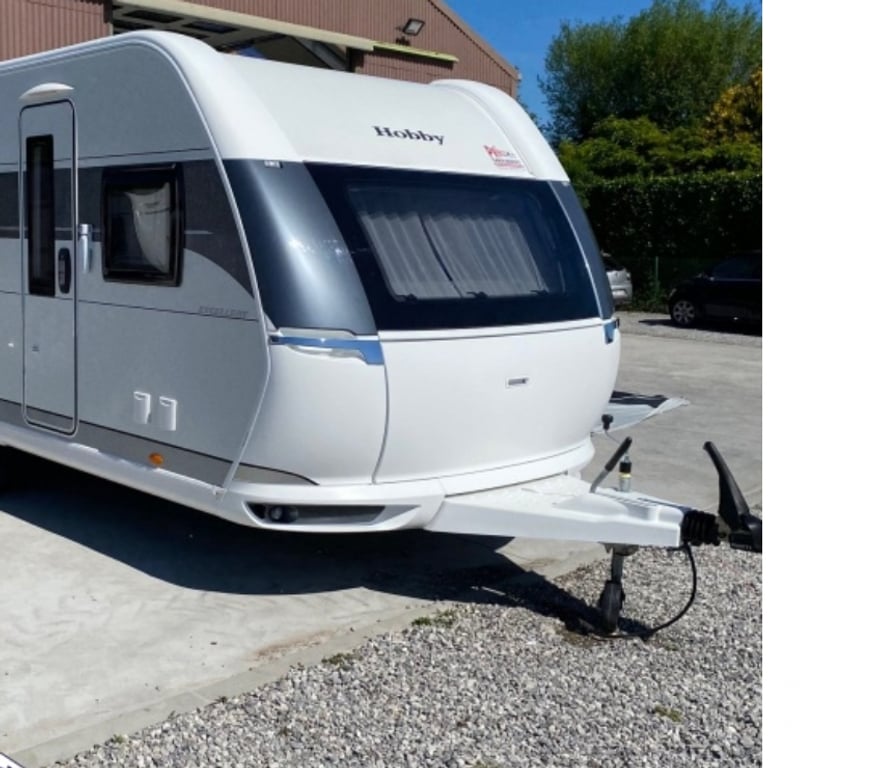 Caravane occasion Florennes Florennes-Centrum - Photos Vivastreet caravane jamais roulé hobby prestige avec auvent