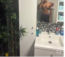 Recherche une femme avec qui partager du plaisir