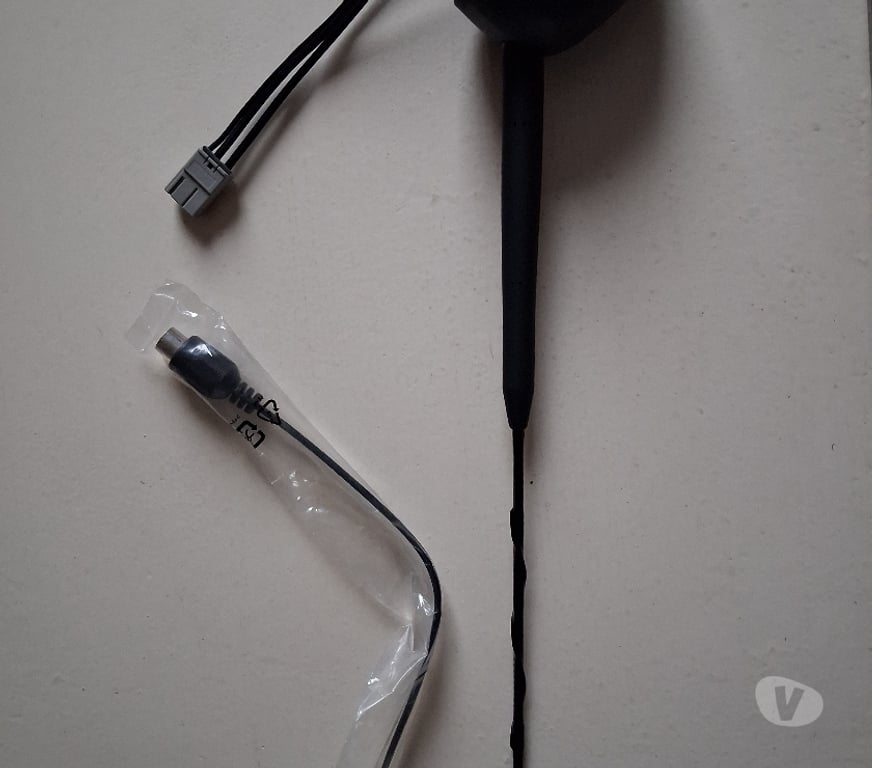 Pièces et services auto Ans Loncin - Photos Vivastreet Antenne radio pour auto
