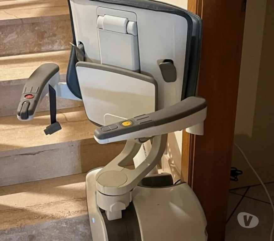 Meubles & Décoration Virton Saint-Mard - Photos Vivastreet MONTE-ESCALIER CURVEO