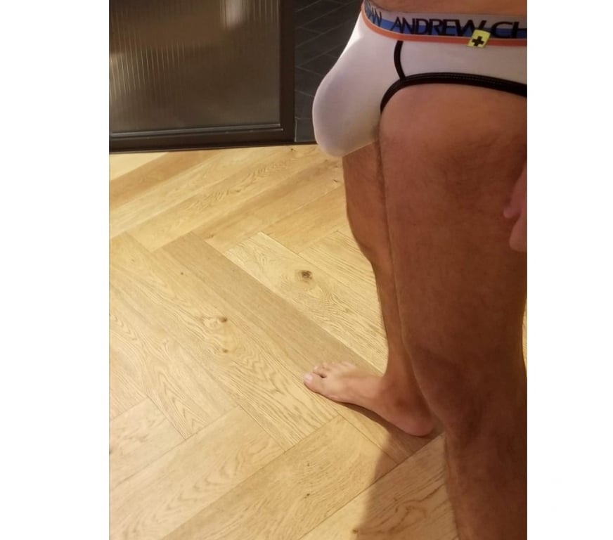 Gay Escorts Mons Cuesmes - Photos Vivastreet Rencontre pour les hommes de 45 ans jusque 75 ans