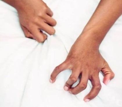 rencontre sexe - Photos Vivastreet Langue et doigts habilles