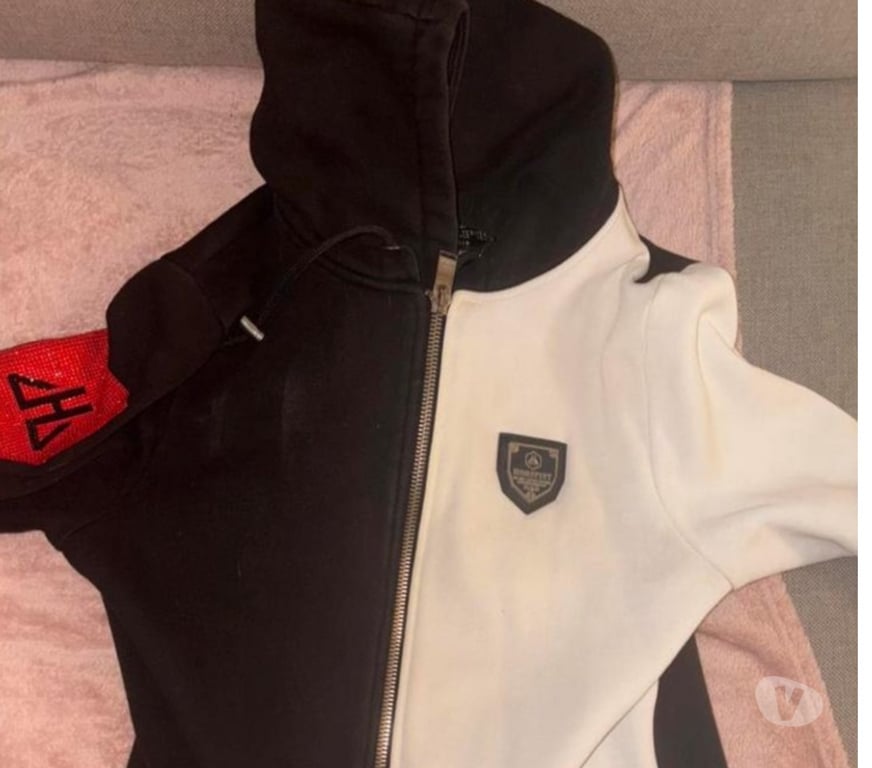 Vêtements occasion Bruxelles (Brussels) Bruxelles-Centrum - Photos Vivastreet Vêtement à vendre du S et du M