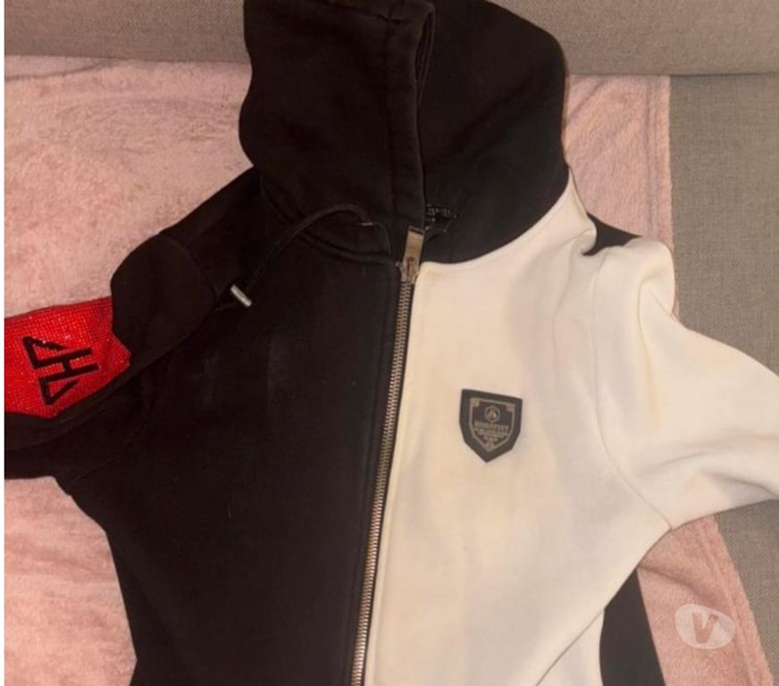 Vêtements occasion Bruxelles (Brussels) Bruxelles-Centrum - Photos Vivastreet Vêtement à vendre du S et du M