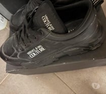 2 chaussures Versace à vendre