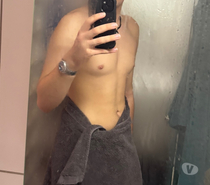 Jeune homme sexy réalise tes fantasmes