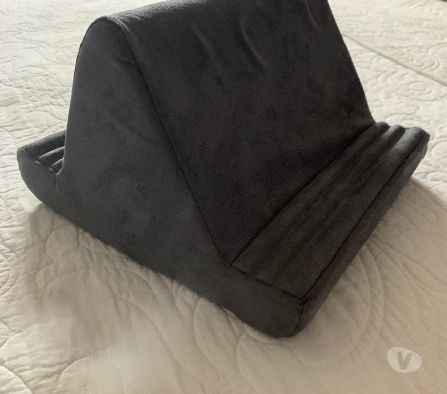 Téléphonie Trooz - Photos Vivastreet Ancien APPLE , une prise de recharge pour les 2