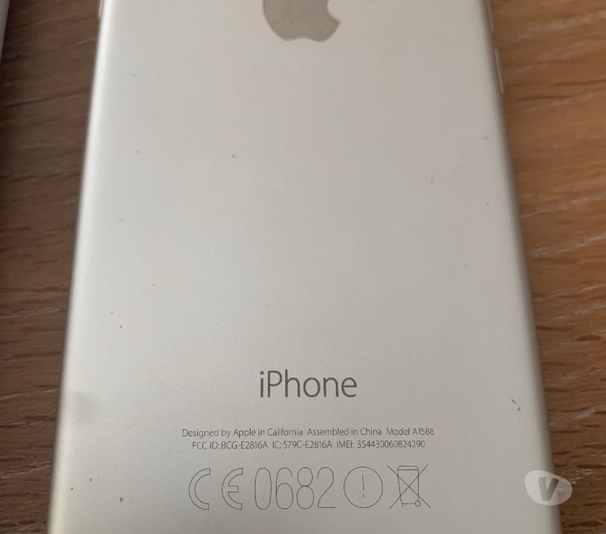 Téléphonie Trooz - Photos Vivastreet Ancien APPLE , une prise de recharge pour les 2