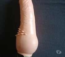 Tu es mince rasé et de très belles fesses queue aussi