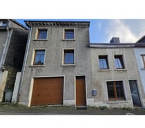Bouillon centre : maison avec jardin et garage, 3-4ch.