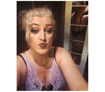 Rencontre gay Liège-Centrum Liège - Photos Vivastreet Belle trav feminine blonde passive recoit