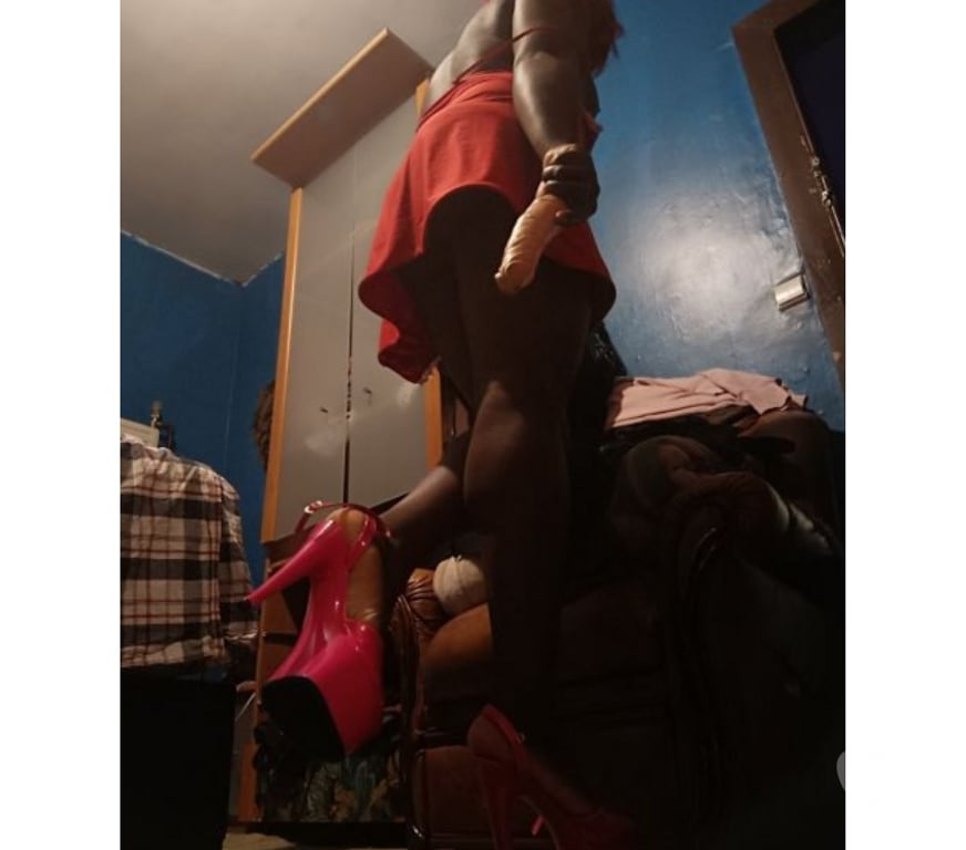 Gay Liège Liège-Centrum - Photos Vivastreet Trasveti efféminé petit salope pour grosse bite tbm 🍌