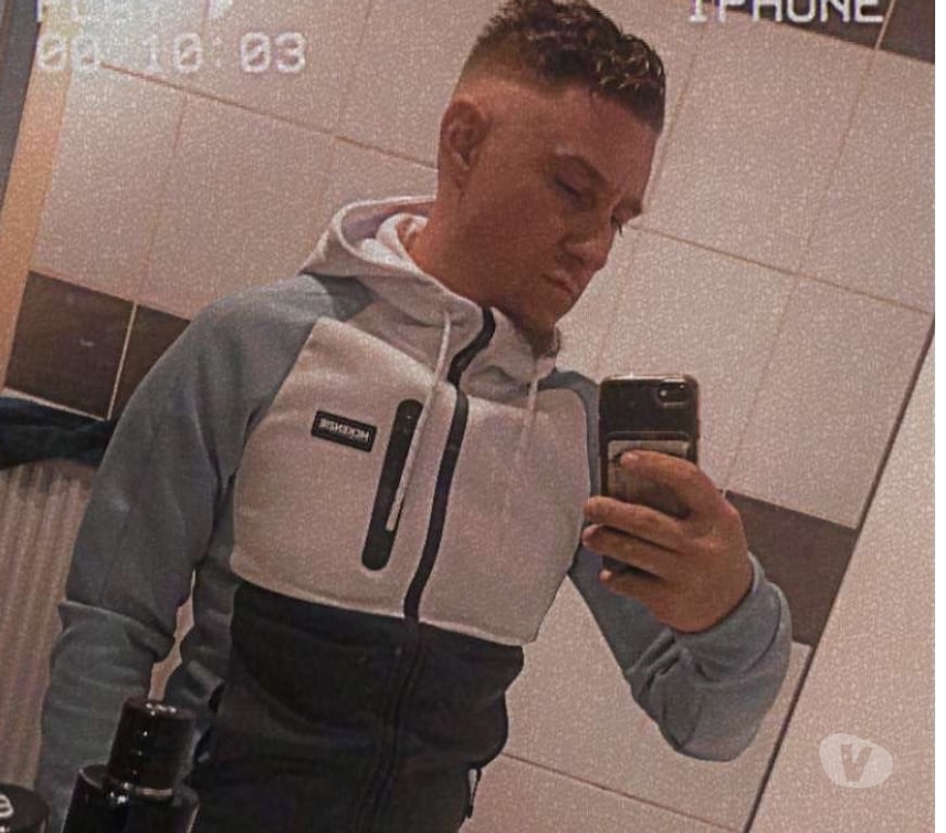 Gay Charleroi Charleroi-Centrum - Photos Vivastreet Passif masculin pour actif masculin