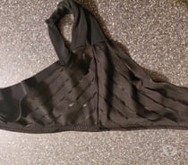 Un bi pour s'amuser avec la culotte de ma femme ?