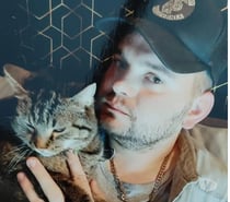 Coucou je reçois pour sucer un mec bi