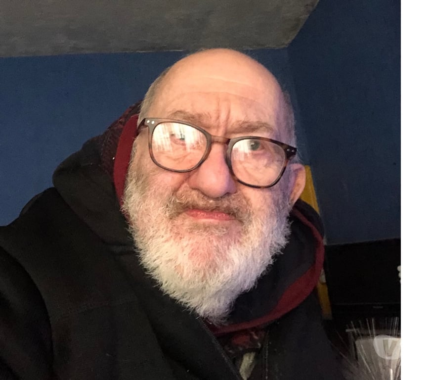 exhib Ath Ath-Centrum - Photos Vivastreet Ch femme grande bottes mini jupe bas résille non vénale