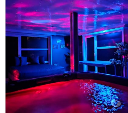 plan cul gratuit Charleroi-Centrum Charleroi - Photos Vivastreet Un bon moment dans un jacuzzi et plus encore?