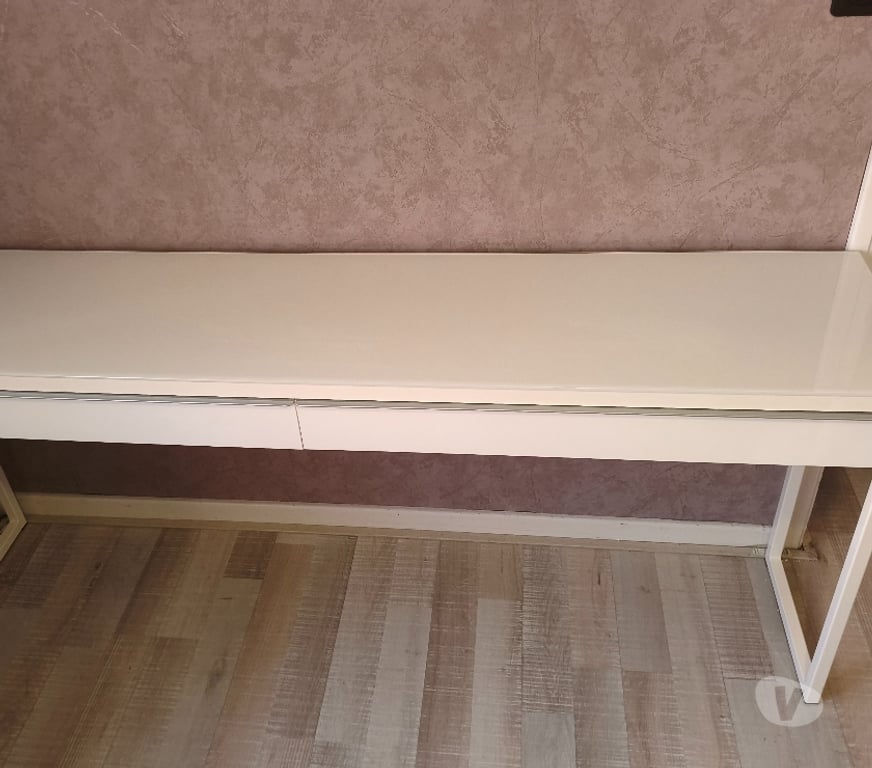 Meubles & Décoration Crisnée - Photos Vivastreet Espace de travail-bureau. Comme neuf