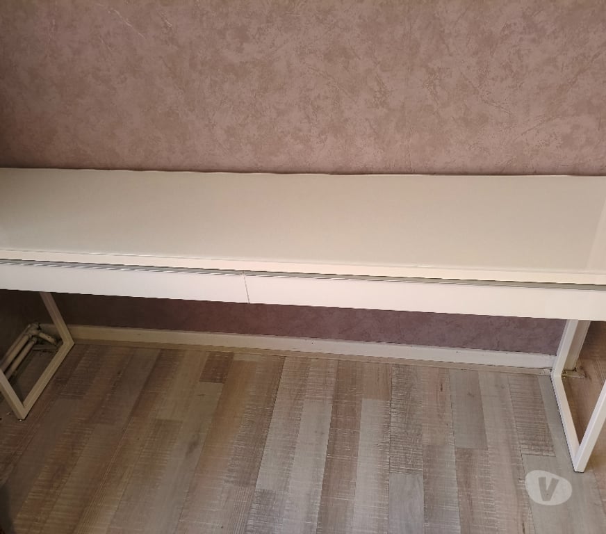 Meubles & Décoration Crisnée - Photos Vivastreet Espace de travail-bureau. Comme neuf