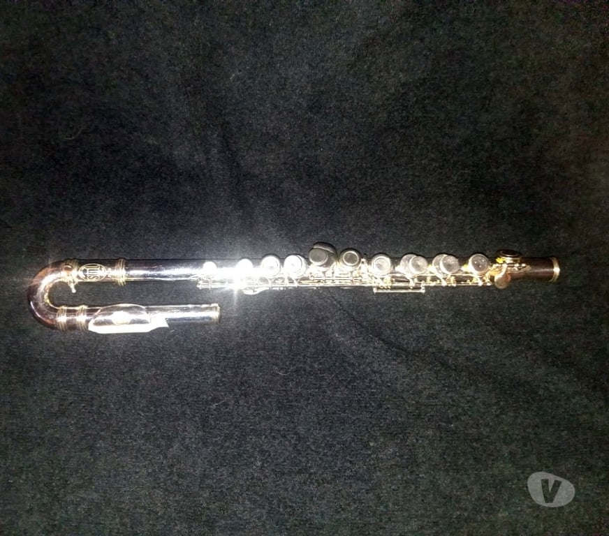 Instruments de musique Binche Binche-Centrum - Photos Vivastreet A vendre trompette et flûte