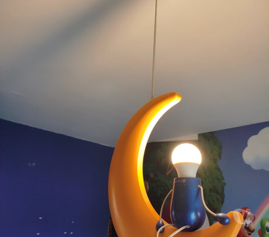 Décoration - art Crisnée - Photos Vivastreet Lustre Rétro-Vintage pour chambre d'enfant.