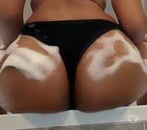 Salope qui vient défoncer ma bouche et cul de chienne