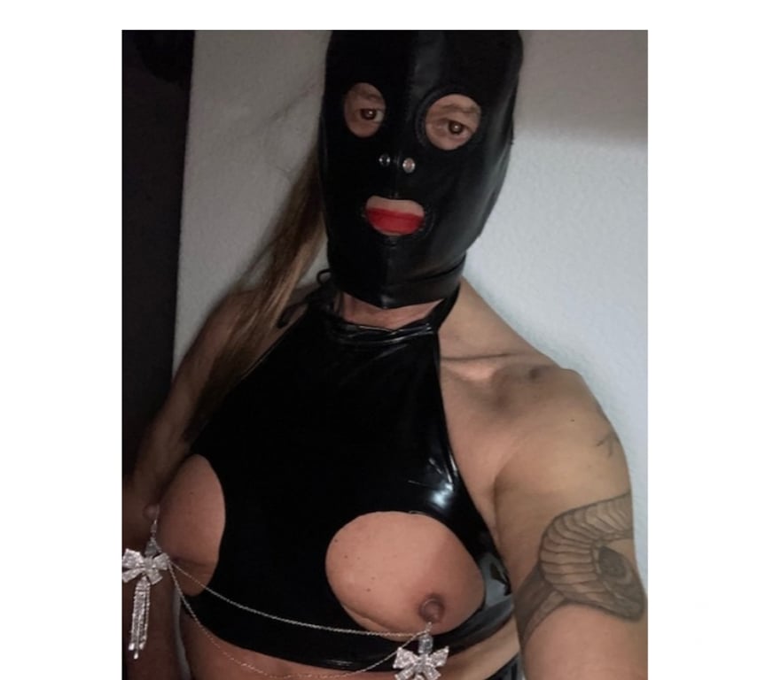 Gay Jette - Photos Vivastreet Maitresse travestie pour sissy très soumise
