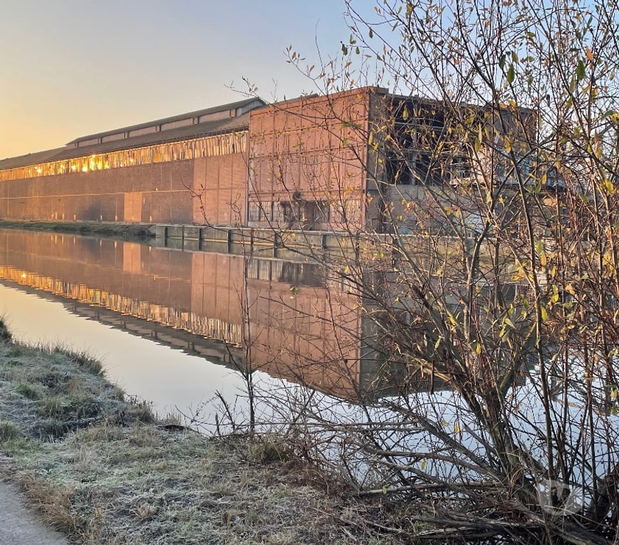 Gay Tubize - Photos Vivastreet RAVEL… Le long du canal….