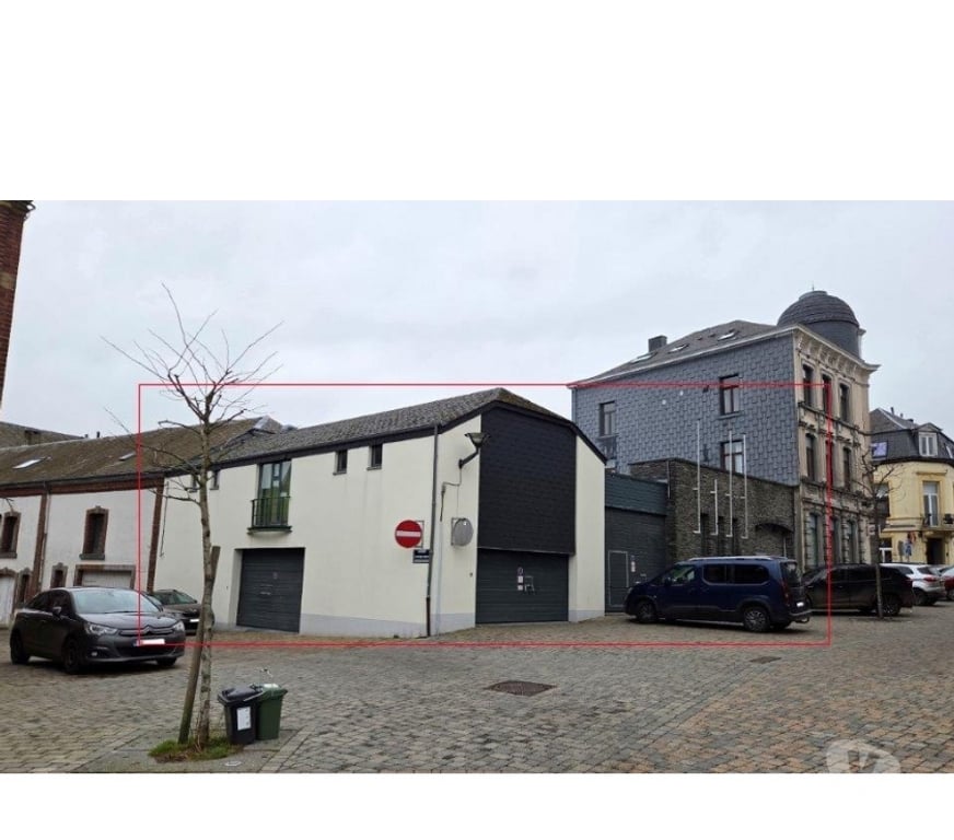 bureaux locaux Neufchâteau - Photos Vivastreet Neufchateau : bâtiment polyvalent, bureaux, garages.