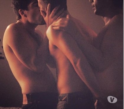 Rencontre gay - Photos Vivastreet Maître et son soumis veulent un 3eme pour s'amuser ?