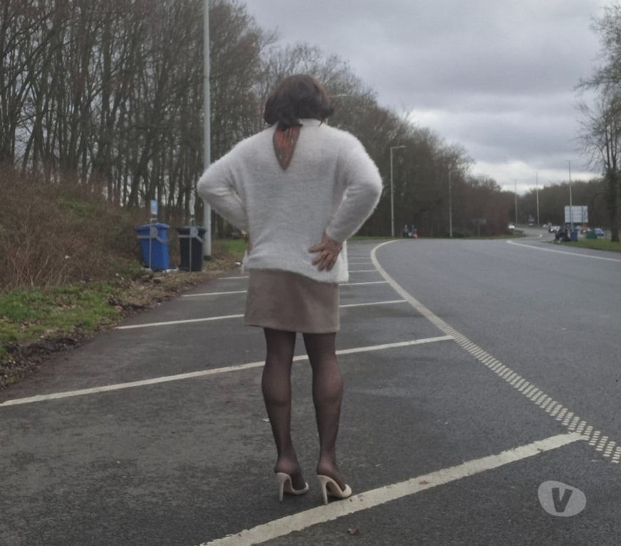 Gay Hannut - Photos Vivastreet Qui pour aller voir un verre a hannut