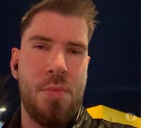 JE TE SUCE CHEZ MOI !